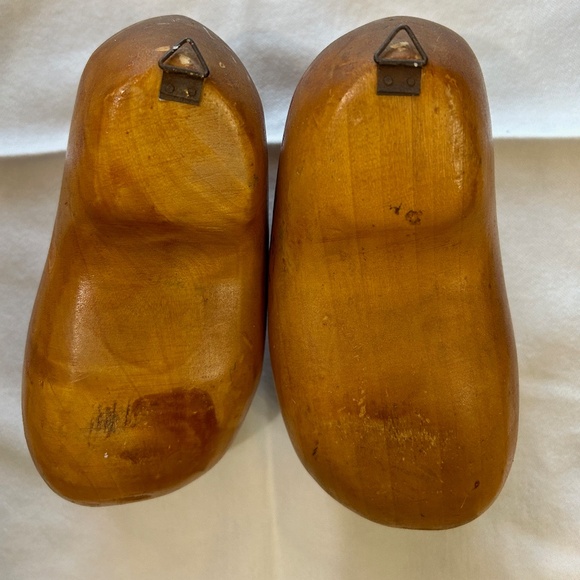 Antique Hand Made Dutch Wooden Wall Hanging Clogs - Picture 2 of 2